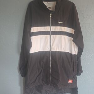 Nike Men's Black and White Windbreaker Vintage